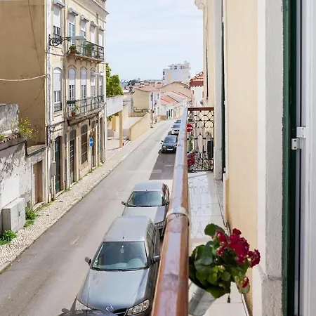 2 Bedroom For 4 People With Free Public Parking Apartmán