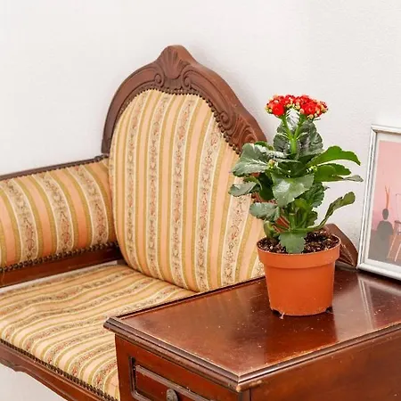 Апартаменты 2 Bedroom For 4 People With Free Public Parking Лиссабон