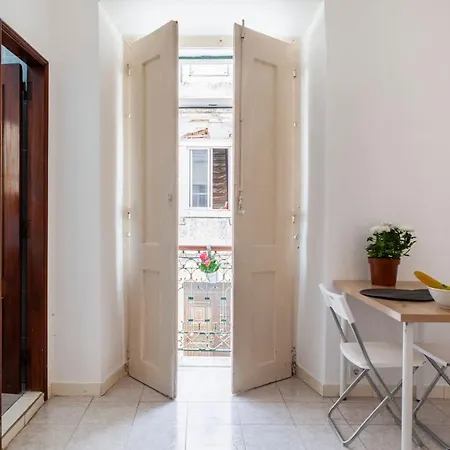 Apartment 2 Bedroom For 4 People With Free Public Parking